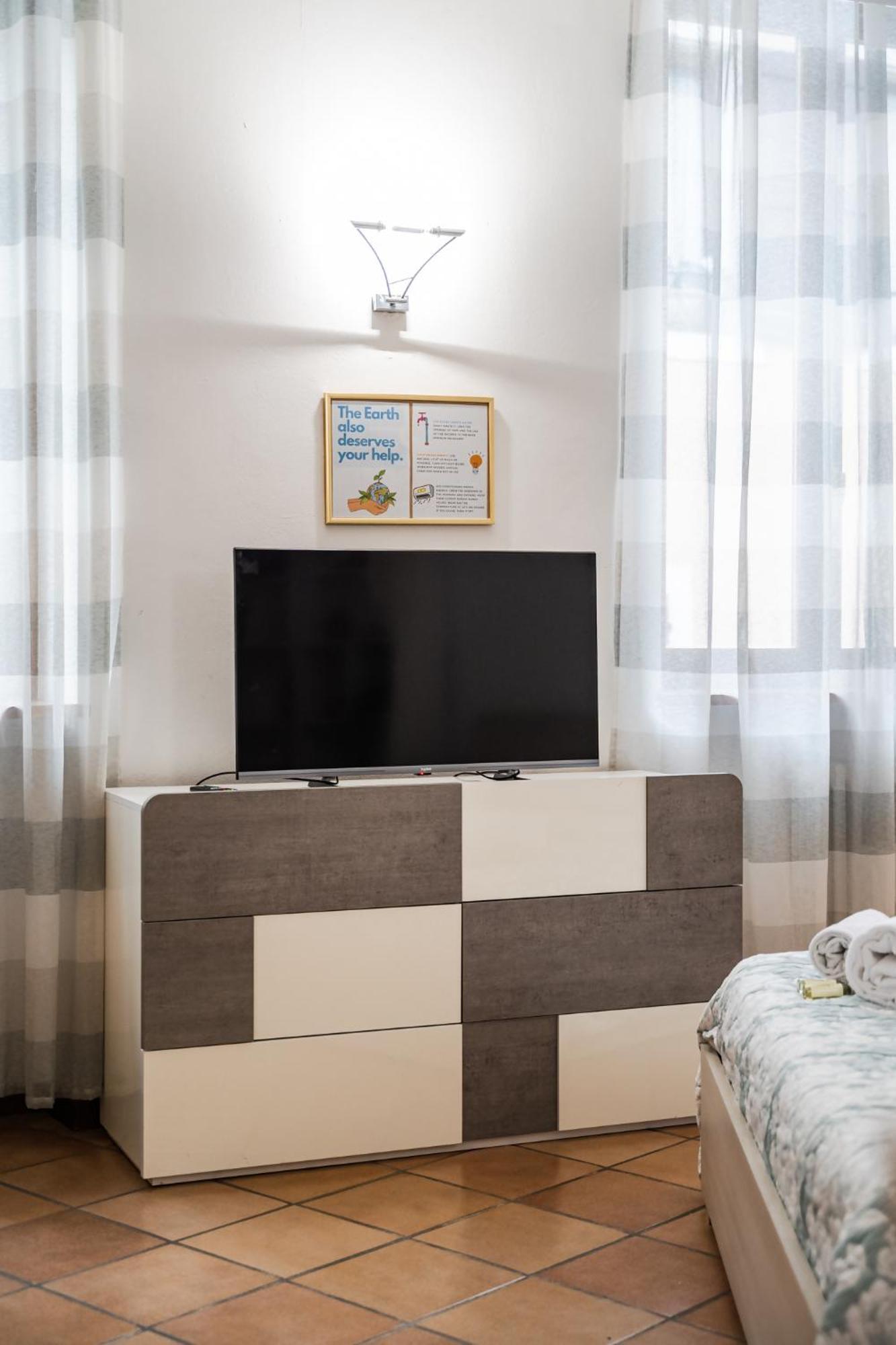 Riverwalk Al Castello Indipendent Apartments Verona Exterior photo